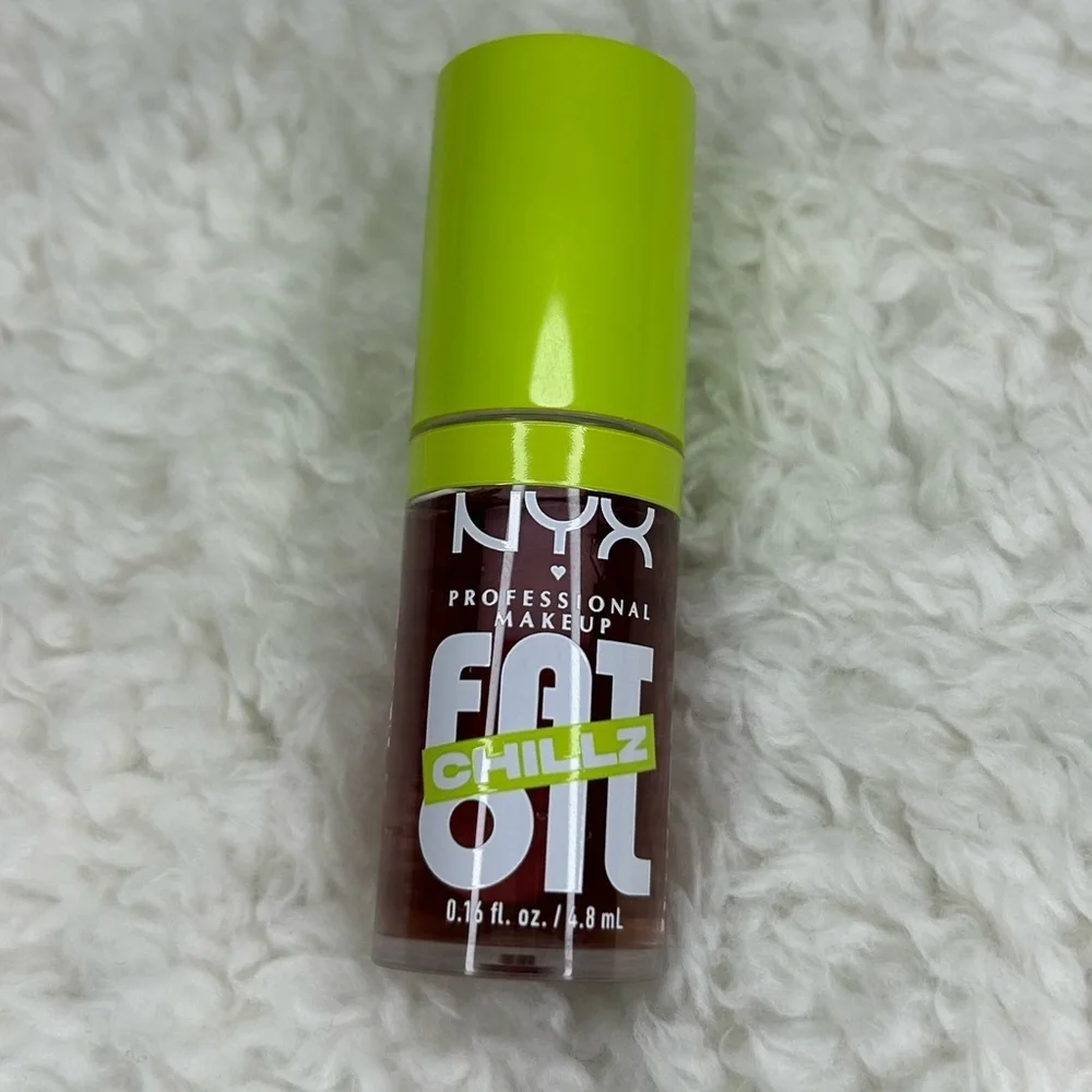 NYX Chillz Cooling Lip Oil Strawberry Slush NEW